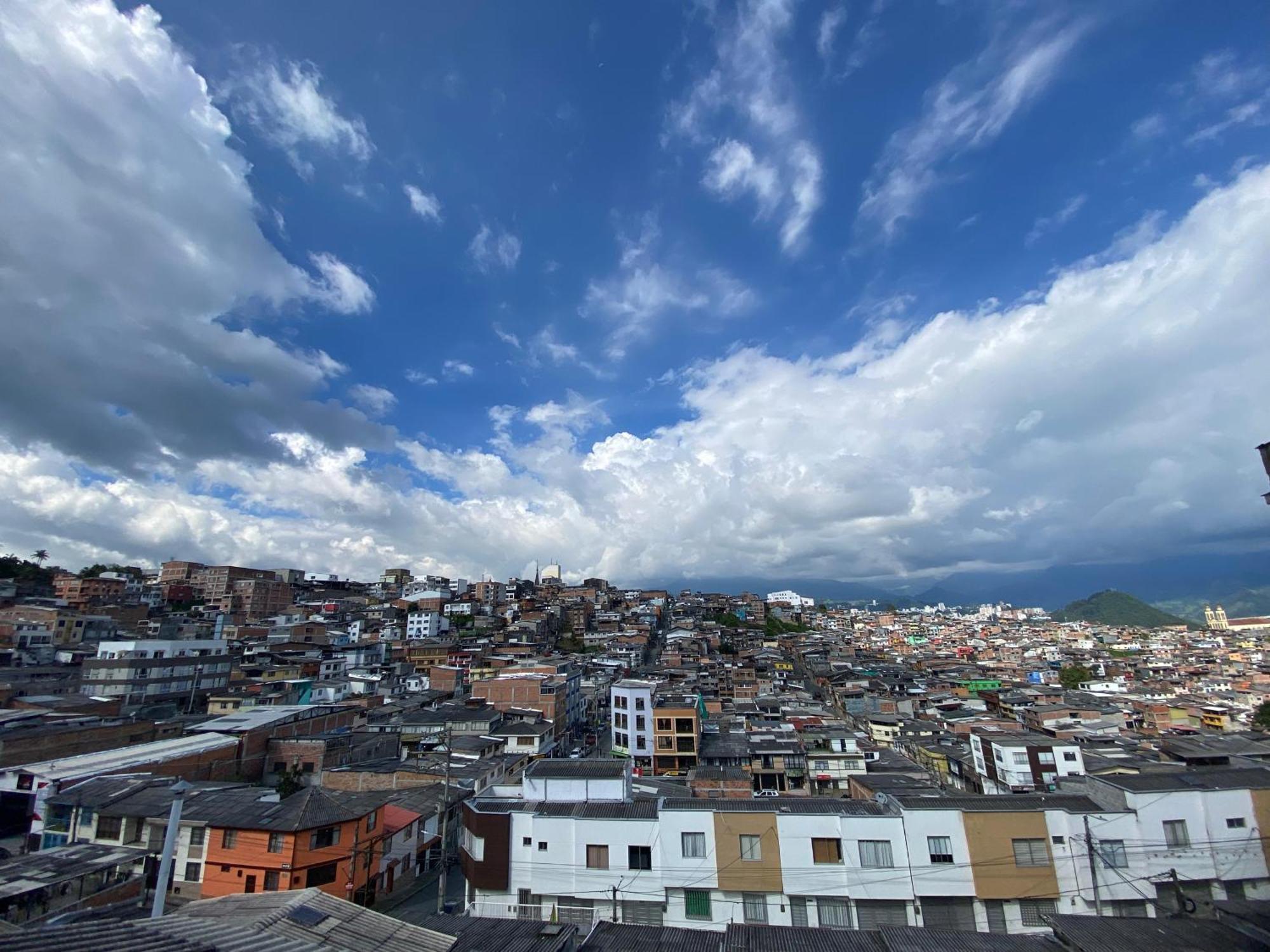 Casa Privada En Manizales Exclusiva Y Comoda Totalmente Equipada Contiguo A La Monumental Plaza De Toros, Cerca Al Mirador De Chipre Y Al Centro Historico De La Ciudad Villa Luaran gambar